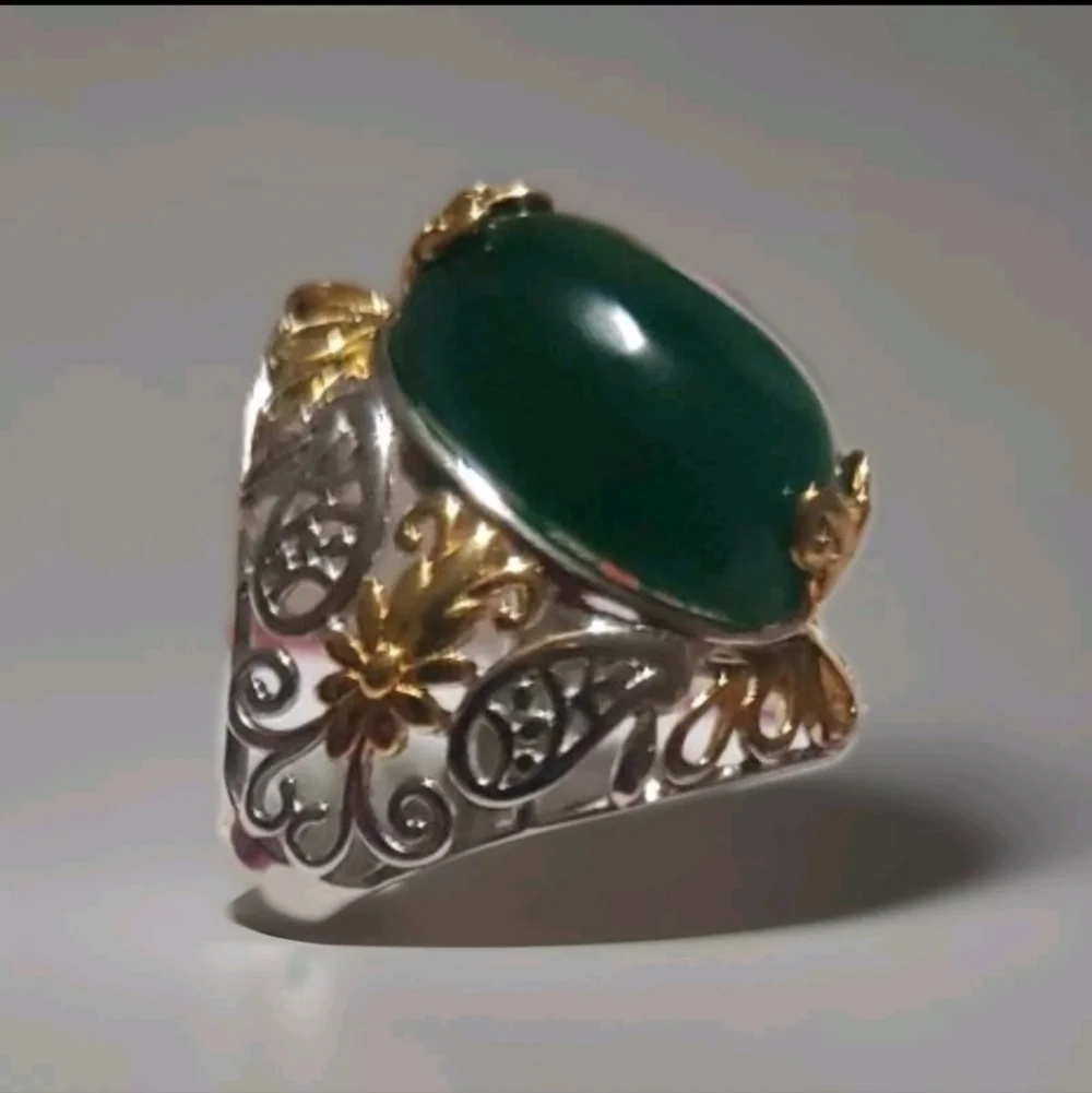 18K Gold Platinum Green Onyx Cocktail Ring